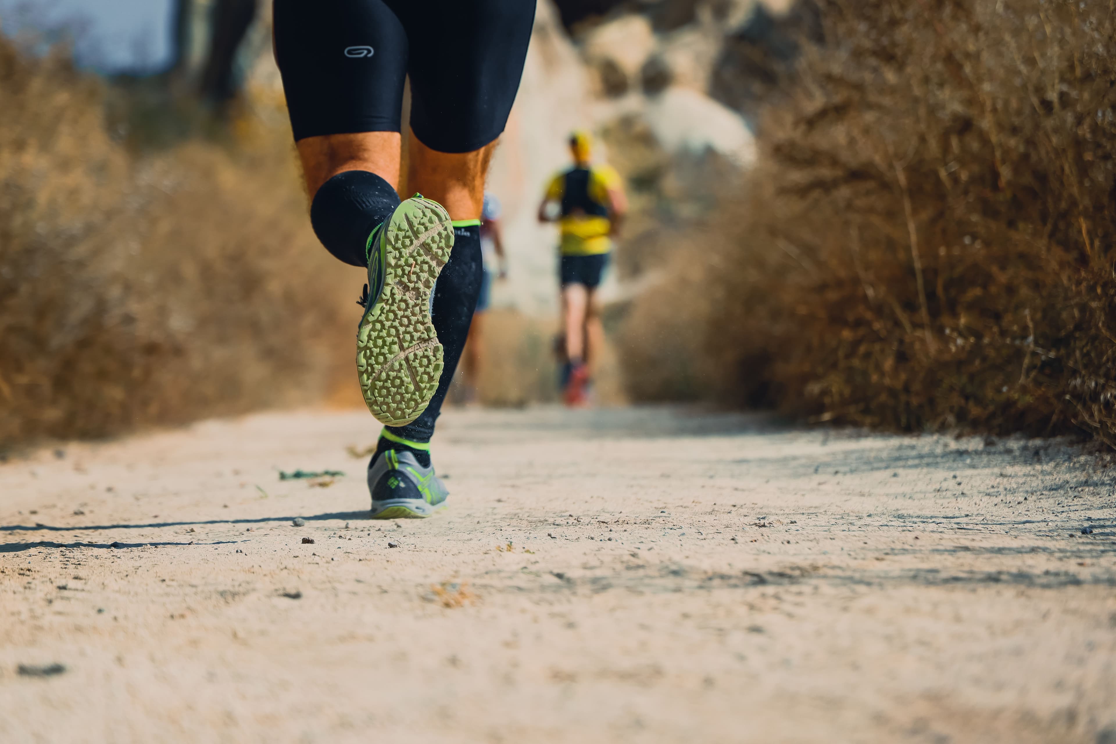 Detalle de zapatillas de trail running